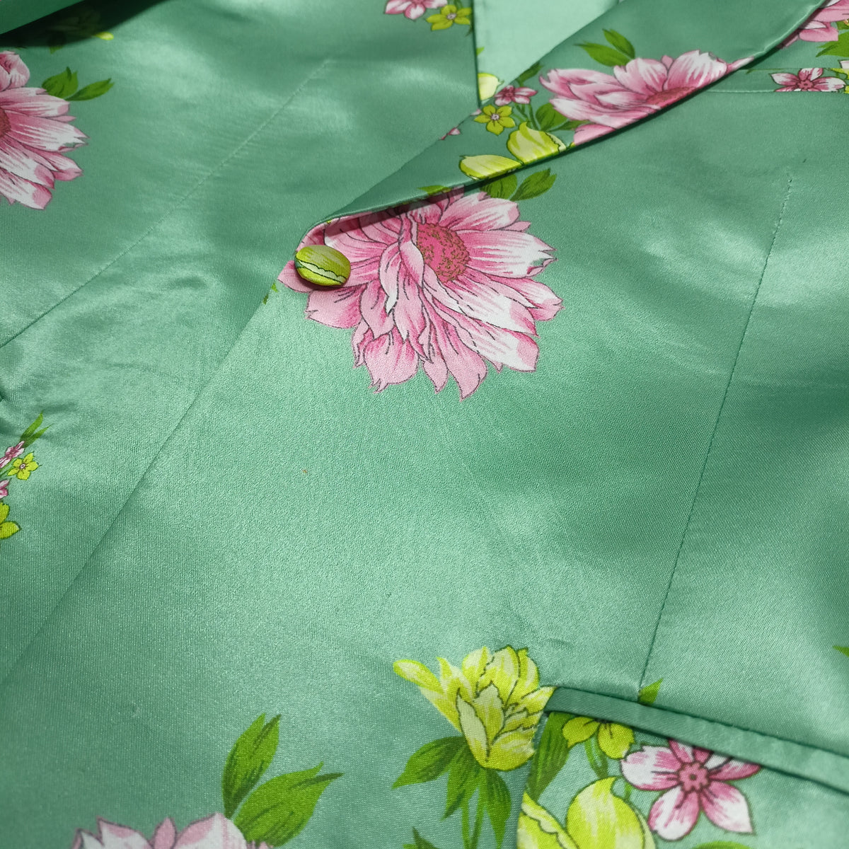 Green floral print pant suit, side view - ARTSAY