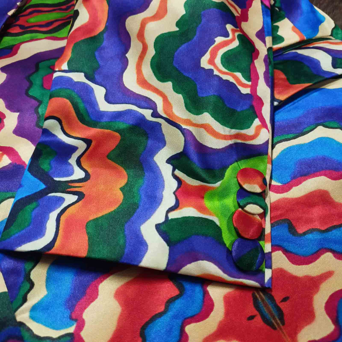 Multi-color printed pant suit, side view - ARTSAY