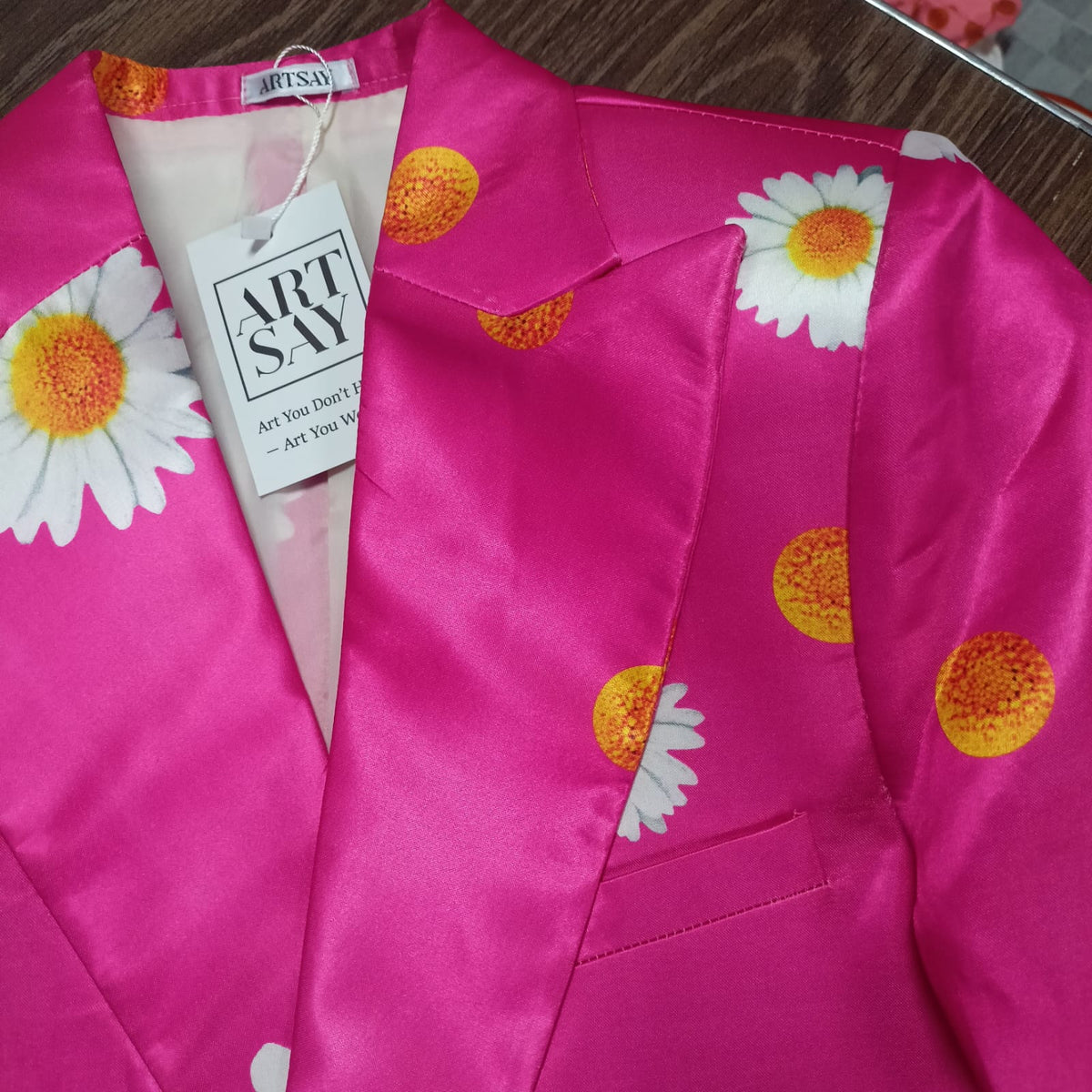 Hot pink daisy print pant suit, side view - ARTSAY